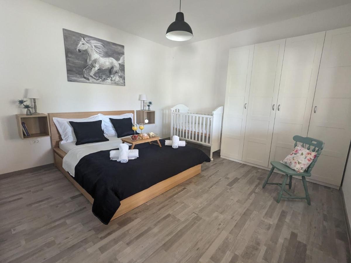 Runaway Apartament